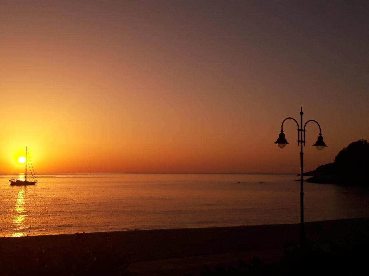 Papa Nero Beach House Agios Ioannis  Exterior photo